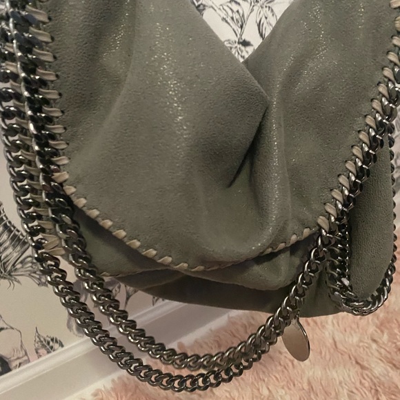 Stella McCartney Falabella Shaggy Deer foldover tote in Light Grey - Picture 7 of 11